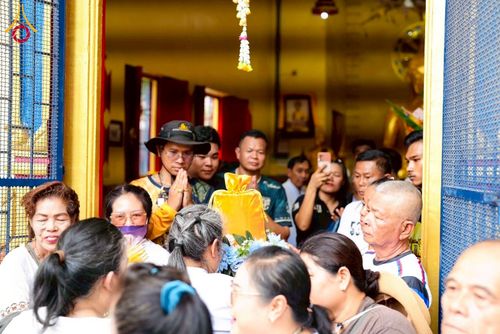 ภาพ No.273866:วันที่ 26 ตุลาคม พ.ศ. 2568 พิธีทอดกฐินสามัคคีทั่วไทย วัดหลวง(ประชาบูรณะ) อ.นครชัยศรี จ.นครปฐม โดยคณะศิษยานุศิษย์ บูชาธรรม 81 ปี หลวงพ่อธัมมชโย