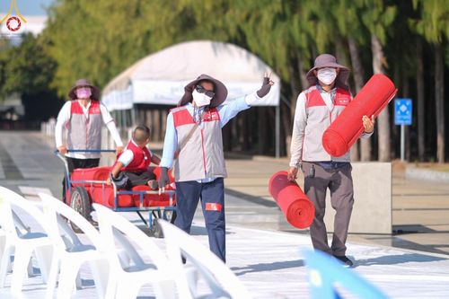 ภาพ No.191363:V.49 สารพัดV สารพัดดี ที่ธรรมยาตรา ในโครงการธรรมยาตรา กตัญญูบูชา มหาปูชนียาจารย์ พระมงคลเทพมุนี(สด จนฺทสโร) พระผู้ปราบมาร อนุสรณ์สถาน 7 แห่ง ปีที่ 13 ระหว่างวันที่ 2-31 มกราคม พ.ศ. 2568