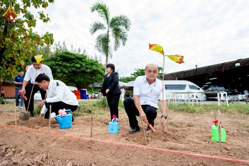 ภาพ No.266063:วันพุธที่ 5 พฤศจิกายน พ.ศ. 2568 (วันพระ ขึ้น 15 ค่ำ เดือน 12) พิธีจุดประทีปโคมลาน, โคมลอย และลอยกระทง ถวายประทีปเป็นพุทธบูชา สร้างความสว่างไสวให้กับแผ่นดินด้วยแสงธรรม ณ พุทธอุทยานนานาชาติ จังหวัดหนองคาย