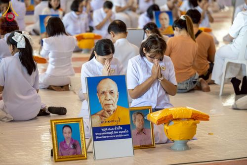 ภาพ No.277354:วันเสาร์ที่ 6 ธันวาคม พ.ศ. 2568 พิธีบรรพชาอุปสมบทและพิธีถวายบาตร โครงการอุปสมบทบูชาธรรมมหาปูชนียาจารย์ ประจำปี พ.ศ.2568 โครงการบวชพระนานาชาติ AEC และ WAB รุ่น CEO (นักบริหาร) รุ่นที่ 5 ณ โบสถ์พระไตรปิฏก วัดพระธรรมกาย