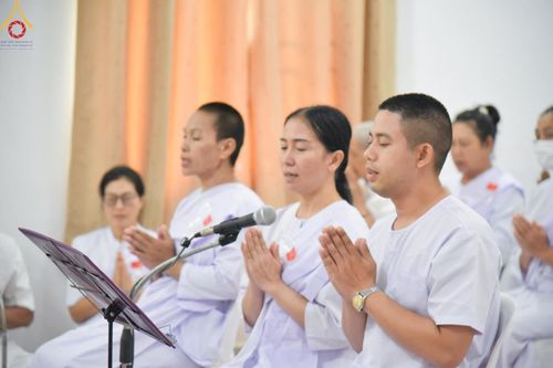 ภาพ No.155375:โครงการอุบาสกแก้ว อุบาสิกาแก้ว รุ่นที่ 2 ตัวแทนทอดกฐินสามัคคีทั่วไทย 30,000 วัด บูชาธรรม 80 ปี หลวงพ่อธัมมชโย ศูนย์ปฏิบัติธรรมเพชรบูรณ์ ต.นาป่า อ.เมือง จ.เพชรบูรณ์