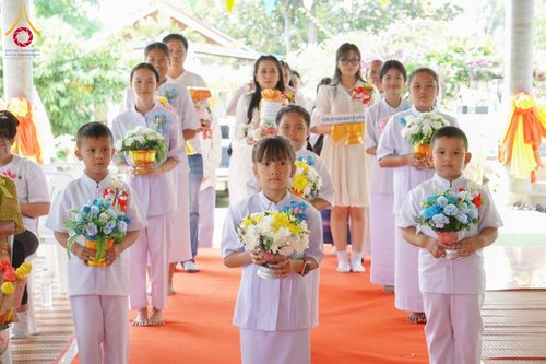 ภาพ No.169877:พิธีทอดกฐิน ณ วัดรัตนปทุม  จ.ร้อยเอ็ด ในโครงการกฐินสามัคคีทั่วไทย 30,000 วัด บูชาธรรม 80 ปี หลวงพ่อธัมมชโย โดยคณะศิษยานุศิษย์วัดพระธรรมกาย วันที่ 26 ตุลาคม พ.ศ. 2567