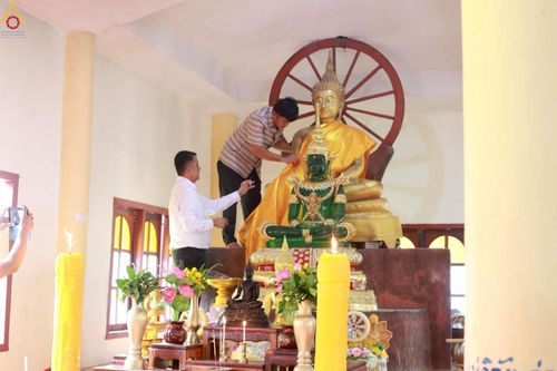 ภาพ No.258764:วันที่ 18 ตุลาคม พ.ศ. 2568 พิธีทอดกฐินสามัคคีทั่วไทย 30,000 วัด โดยคณะศิษยานุศิษย์ บูชาธรรม 81 ปี หลวงพ่อธัมมชโย ณ วัดซับสมบูรณ์ ตำบลโนนดินแดง อำเภอโนนดินแดง จังหวัดบุรีรัมย์