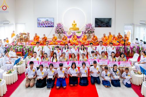 ภาพ No.107265:พิธีเจริญพระพุทธมนต์ ปฏิบัติธรรม มอบทุนการศึกษา ถวายสังฆทาน 140 วัด ณ ศุนย์ปฏิบัติธรรมพระมงคลเทพมุนี อ.สองพี่น้อง จ.สุพรรณบุรี วันเสาร์ที่ 6 มกราคม พ.ศ. 2567