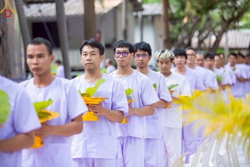 ภาพ No.216647:วันอาทิตย์ที่ 6 เมษายน พ.ศ. 2568 พิธีตัดปอยผม และปลงผมนาคธรรมทายาท โครงการบวชบูชาธรรม81ปี หลวงพ่อธัมมชโย โครงการ 1 และ 2 โครงการนานาชาติ AEC&WAB รุ่น CEO (ผู้บริหาร) รุ่นที่4 ณ หมู่บ้านบรรลุธรรม วัดพระธรรมกาย