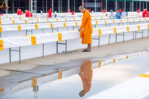 ภาพ No.218899:วันที่ 18-20 เมษายน พ.ศ. 2568 การเตรียมงานในลานธรรม , วิหารคด เพื่องานวันคุ้มครองโลก 22 เมษายน พศ. 2568