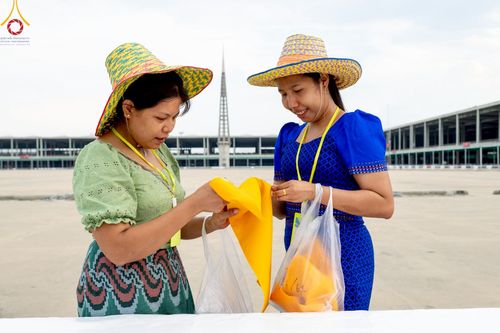 ภาพ No.218341:วันที่ 14-15 เมษายน พ.ศ. 2568 การเตรียมงานเครื่องเสียง , การเตรียมงานติดผ้ารับประเคน , การเตรียมงานเครื่องนอนพระสังฆาธิการ , การเตรียมงานจุดนั่งสาธุชน , การเตรียมงานถุงน้ำถ่วงน้ำหนักโต๊ะ , การเตรียมงานภาชนะฉันภัตตาหาร เพื่องานวันคุ้มครองโลก 22 เมษายน พ.ศ