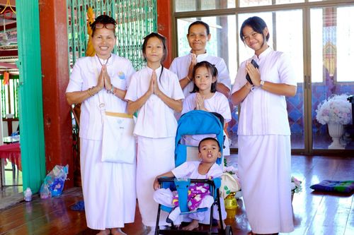 ภาพ No.261371:วันที่ 19 ตุลาคม พ.ศ. 2568 พิธีทอดกฐินสามัคคีทั่วไทย 30,000 วัด โดยคณะศิษยานุศิษย์ บูชาธรรม 81 ปี หลวงพ่อธัมมชโย ณ วัดไผ่ล้อม อ.ผักไห่ จ.พระนครศรีอยุธยา