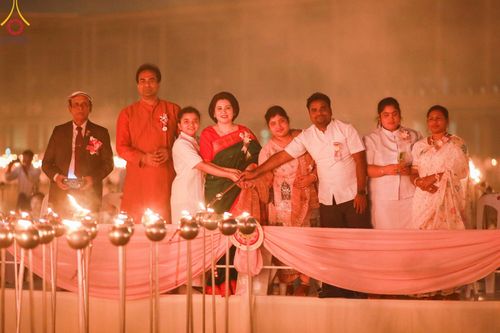 ภาพ No.124974:พิธีเวียนประทักษิณและจุดมาฆประทีป (ชุดที่ 2) ในวันมาฆบูชา เสาร์ที่ 24 กุมภาพันธ์ พ.ศ. 2567 ณ พระมหาธรรมกายเจดีย์ วัดพระธรรมกาย