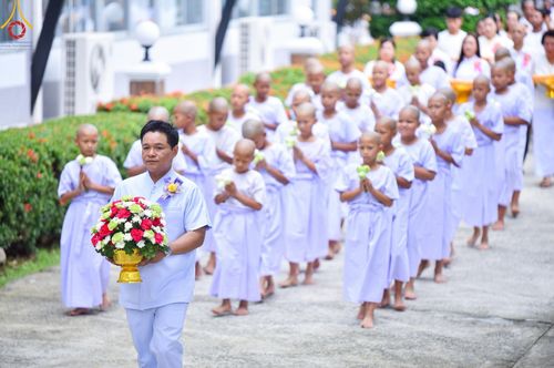 ภาพ No.216451:วันอังคารที่ 8 เม.ย. พ.ศ. 2568 พิธีบรรพชาสามเณร ณ ศูนย์ปฏิบัติธรรมเขาคิชฌกูฏ จันทบุรี