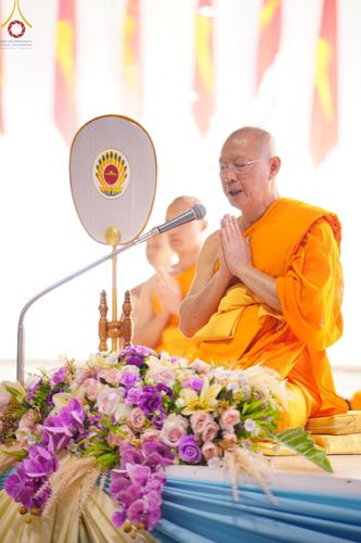 ภาพ No.205814:พิธีตักบาตร และ พิธีบูชาข้าวพระ ในวันอาทิตย์ต้นเดือน 2 กุมภาพันธ์ พ.ศ. 2568 ณ สภาธรรมกายสากล วัดพระธรรมกาย