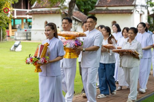 ภาพ No.183279:พิธีทอดกฐิน ณ วัดปรางค์หลวง จ.นนทบุรี ในโครงการทอดกฐินสามัคคีทั่วไทย 30,000 วัด บูชาธรรม 80 ปี หลวงพ่อธัมมชโย โดยคณะศิษยานุศิษย์วัดพระธรรมกาย วันที่ 20 ตุลาคม พ.ศ. 2567