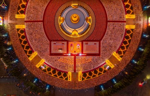 ภาพ No.302323:วันที่ 23 มกราคม พ.ศ. 2569 พิธีจุดประทีปธรรมถวายเป็นพุทธบูชา (ภาพชุดที่ 2) และบูชาธรรมมหาปูชนียาจารย์  ณ อนุสรณ์สถานลำดับที่ 5 สถานที่เผยแผ่วิชชาธรรมกายครั้งแรก อนุสรณ์สถานบางปลา วัดบางปลา อำเภอบางเลน จังหวัดนครปฐม ในโครงการธรรมยาตรา กตัญญูบูชา มหาปูชนีย