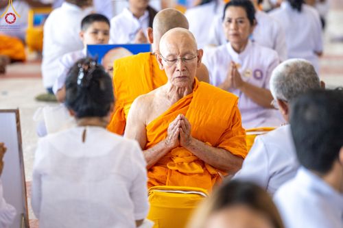 ภาพ No.180728:พิธีบรรพชาอุปสมบท โครงการอุปสมบทบูชาธรรมมหาปูชนียาจารย์ ประจำปีพุทธศักราช 2567 วันเสาร์ที่ 7 ธันวาคมพ.ศ. 2567 ณ วัดพระธรรมกาย จ.ปทุมธานี