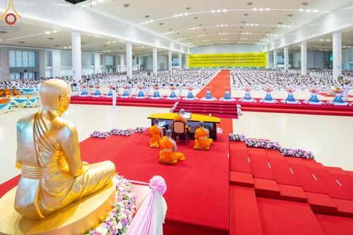 ภาพ No.160312:พิธีทอดผ้าป่าสมทบกฐินวัดพระธรรมกาย และสมทบกฐิน 30,000 วัดทั่วไทย ครั้งที่ 3 ณ สภาธรรมกายสากล วัดพระธรรมกาย วันพฤหัสบดีที่ 10 ตุลาคม พ.ศ. 2567