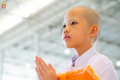 ภาพ No.215140:วันเสาร์ที่ 5 เมษายน พ.ศ. 2568 พิธีเวียนประทักษิณรอบพระมหาธรรมกายเจดีย์  พิธีวันทาเจดีย์ พิธีขอขมาและมอบผ้าไตร ในโครงการบรรพชาสามเณรฟื้นฟูพระพุทธศาสนาทั่วไทย , โครงการหน่อแก้วเปรียญธรรม รุ่นที่ 13 ,  โครงการสามเณรยุวธรรมทายาท รุ่นที่ 33 , โครงการสามเณรมั