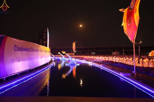 ภาพ No.124945:พิธีเวียนประทักษิณและจุดมาฆประทีป ในวันมาฆบูชา เสาร์ที่ 24 กุมภาพันธ์ พ.ศ. 2567 ณ พระมหาธรรมกายเจดีย์ วัดพระธรรมกาย