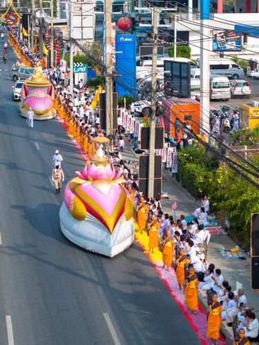 ภาพ No.120204:พิธีต้อนรับพระธรรมยาตรา ในโครงการธรรมยาตรา กตัญญูบูชา มหาปูชนียาจารย์ พระมงคลเทพมุนี(สด จนฺทสโร) พระผู้ปราบมาร อนุสรณ์สถาน 7 แห่ง ปีที่ 12 วันที่ 28 มกราคม พ.ศ. 2567 ณ วัดพระธรรมกาย จ.ปทุมธานี