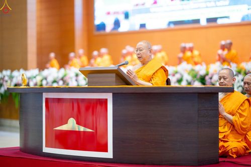 ภาพ No.345505:วันพฤหัสบดีที่ 27 สิงหาคม พ.ศ.2569 พิธีภาคสาย ปฏิบัติธรรมร่วมกัน เนื่องในวันธรรมชัย ณ สภาธรรมกายสากล วัดพระธรรมกาย