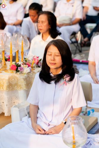 ภาพ No.296929:วันที่ 17 มกราคม พ.ศ. 2569 พิธีจุดประทีปถวายเป็นพุทธบูชา และบูชาธรรมมหาปูชนียาจารย์  ณ วัดโบสถ์บน ต.บางคูเวียง จ.นนทบุรี อนุสรณ์สถานลำดับที่ 4 สถานที่เกิดด้วยกายธรรม ในโครงการธรรมยาตรา กตัญญูบูชา มหาปูชนียาจารย์ พระมงคลเทพมุนี(สด จนฺทสโร) พระผู้ปราบมาร อ