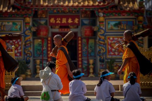 ภาพ No.5970:ประมวลภาพธุดงค์ธรรมชัย ปีที่ 2 วันที่ 2 มกราคม พ.ศ.2556