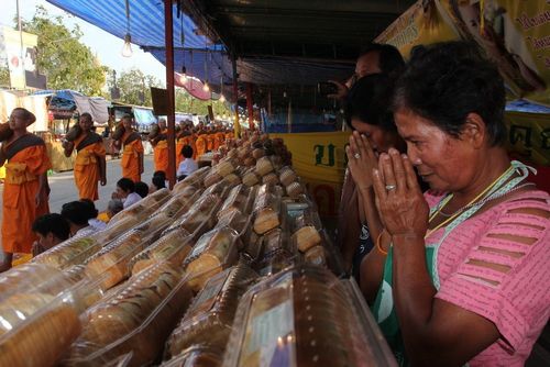 ภาพ No.6249:ประมวลภาพธุดงค์ธรรมชัย ปีที่ 2 วันที่ 6 มกราคม พ.ศ.2556