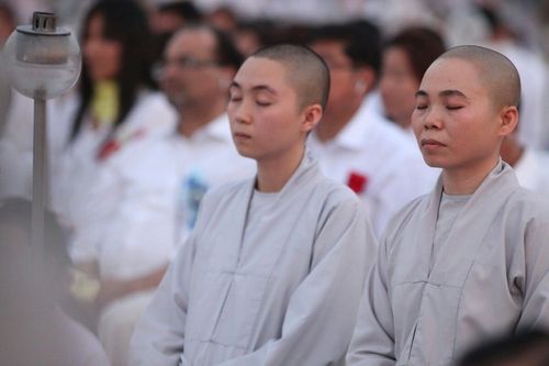 ภาพ No.8055:วันมาฆบูชา 2556 ณ วัดพระธรรมกาย