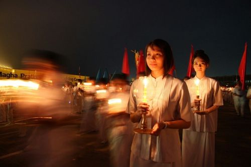 ภาพ No.8082:วันมาฆบูชา 2556 ณ วัดพระธรรมกาย