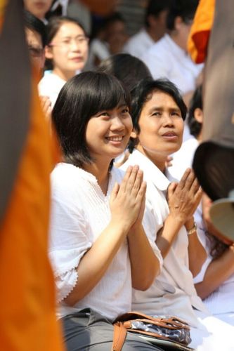 ภาพ No.8334:พิธีอัญเชิญรูปหล่อทองคำ พระมงคลเทพมุนี (สด จนฺทสโร) ประดิษฐาน ณ วัดสองพี่น้อง (พระอารามหลวง) จ.สุพรรณบุรี ประจำวันจันทร์ที่ 25 มีนาคม พ.ศ.2556