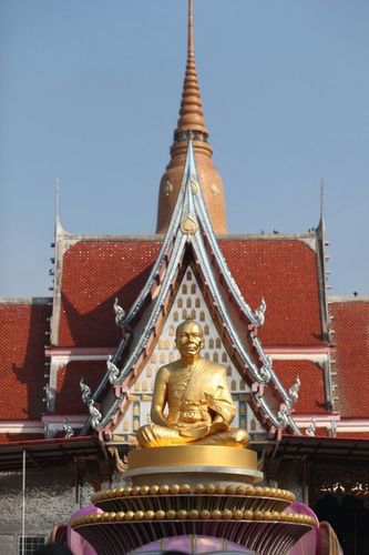 พิธีอัญเชิญรูปหล่อทองคำ พระมงคลเทพมุนี (สด จนฺทสโร) ประดิษฐาน ณ วัดสองพี่น้อง (พระอารามหลวง) จ.สุพรรณบุรี วันอังคารที่ 26 มีนาคม พ.ศ.2556