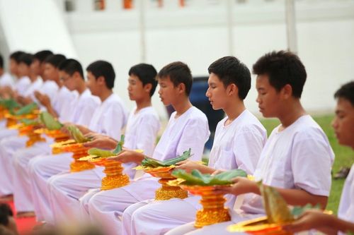 พิธีตัดปอยผมมัชฌิมธรรมทายาท ภาคฤดูร้อน ประจำปี 2556