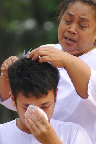 ภาพ No.8522:พิธีตัดปอยผมมัชฌิมธรรมทายาท ภาคฤดูร้อน ประจำปี 2556
