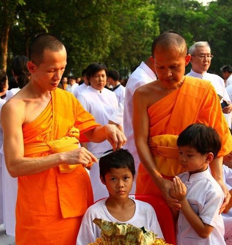 ภาพ No.8534:พิธีตัดปอยผมโครงการอบรมสามเณร "หน่อแก้วเปรียญธรรม"
