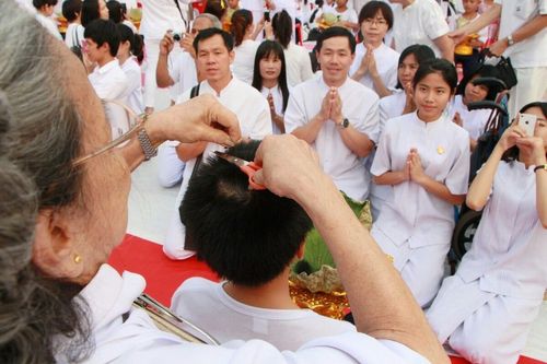 ภาพ No.8535:พิธีตัดปอยผมโครงการอบรมสามเณร "หน่อแก้วเปรียญธรรม"