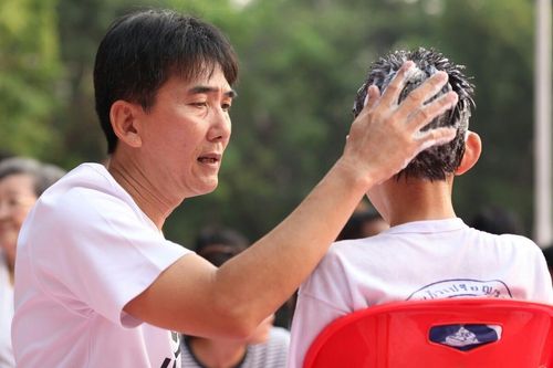 ภาพ No.8544:พิธีตัดปอยผมโครงการอบรมสามเณร "หน่อแก้วเปรียญธรรม"