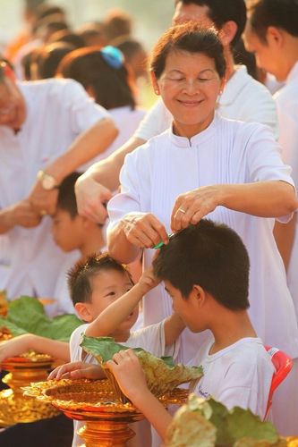 ภาพ No.8543:พิธีตัดปอยผมโครงการอบรมสามเณร "หน่อแก้วเปรียญธรรม"