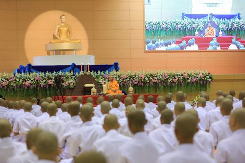 ภาพ No.8490:พิธีบรรพชาอุปสมบทหมู่ 3 โครงการ