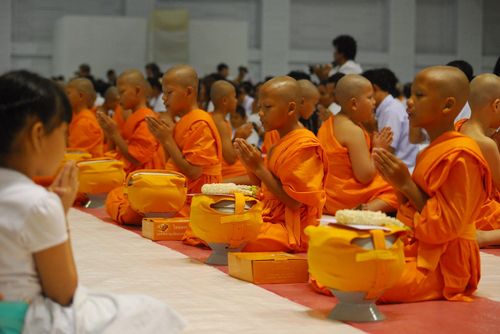 ภาพ No.8511:พิธีบรรพชาอุปสมบทหมู่ 3 โครงการ