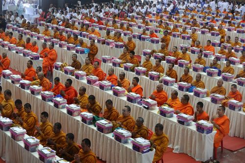 ภาพ No.8714:พิธีทอดผ้าป่า 323 วัด 4 จังหวัด ชายแดนใต้ ครั้งที่ 92 จ.สงขลา