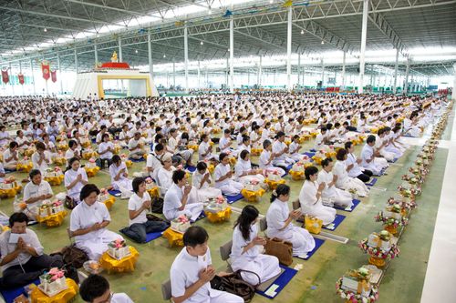 ภาพ No.8607:พิธีถวายกองทุนการศึกษาบาลี - นักธรรมแด่พระภิกษุสามเณร