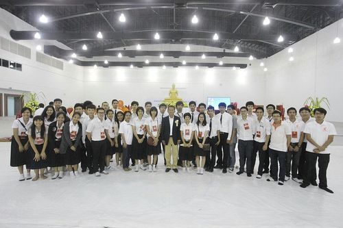 ภาพ No.8735:ประมวลภาพตักบาตรพระจอมเกล้าเจ้าคุณทหารลาดกระบัง 6 มิ.ย.2556