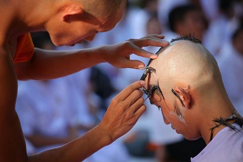 ภาพ No.8751:ประมวลภาพพิธีตัดปอยผมธรรมทายาท ระดับอุดมศึกษา รุ่นที่ 41 (โครงการ 2)