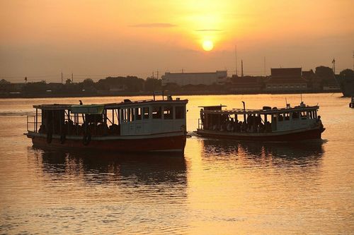 ประมวลภาพตักบาตรสมุทรปราการ พระ 11,111  รูป 