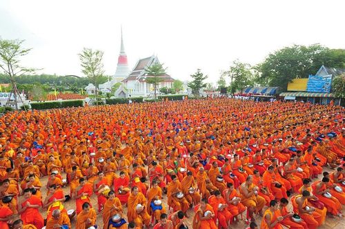 ภาพ No.8765:ประมวลภาพตักบาตรสมุทรปราการ พระ 11,111  รูป 