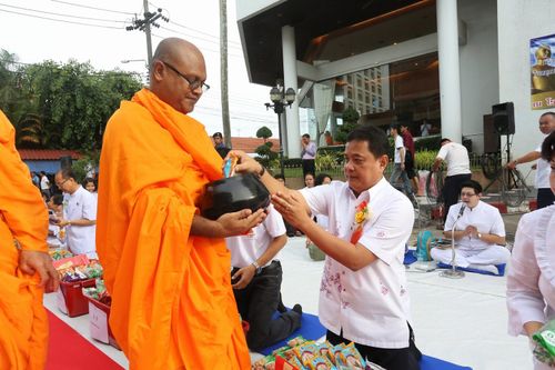 ภาพ No.8818:พิธีทอดผ้าป่า 323 วัด 4 จังหวัด ชายแดนใต้ ครั้งที่ 93 จังหวัดนราธิวาส