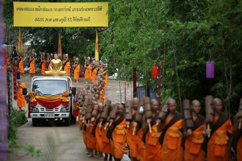 ภาพ No.8795:พิธีประดิษฐานองค์พระประธาน ณ วัดป่าหมาก อ.แม่ลาน้อย จ.แม่ฮ่องสอน