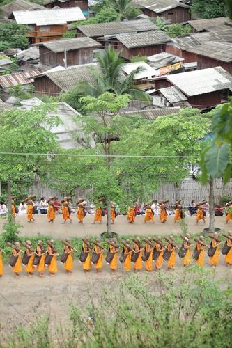 ภาพ No.8798:พิธีประดิษฐานองค์พระประธาน ณ วัดป่าหมาก อ.แม่ลาน้อย จ.แม่ฮ่องสอน