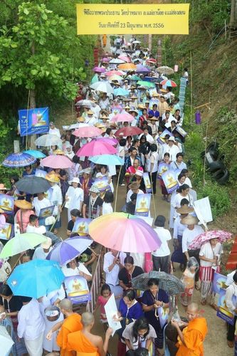 ภาพ No.8812:พิธีประดิษฐานองค์พระประธาน ณ วัดป่าหมาก อ.แม่ลาน้อย จ.แม่ฮ่องสอน