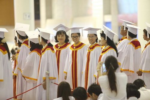 ภาพ No.8896:ประมวลภาพพิธีประสาทปริญญาบัตร DOU ปีการศึกษา 2556