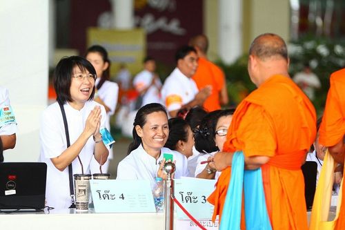 ภาพ No.9060:ประมวลภาพงานบุญวันสมาธิโลก 2556 ณ วัดพระธรรมกาย